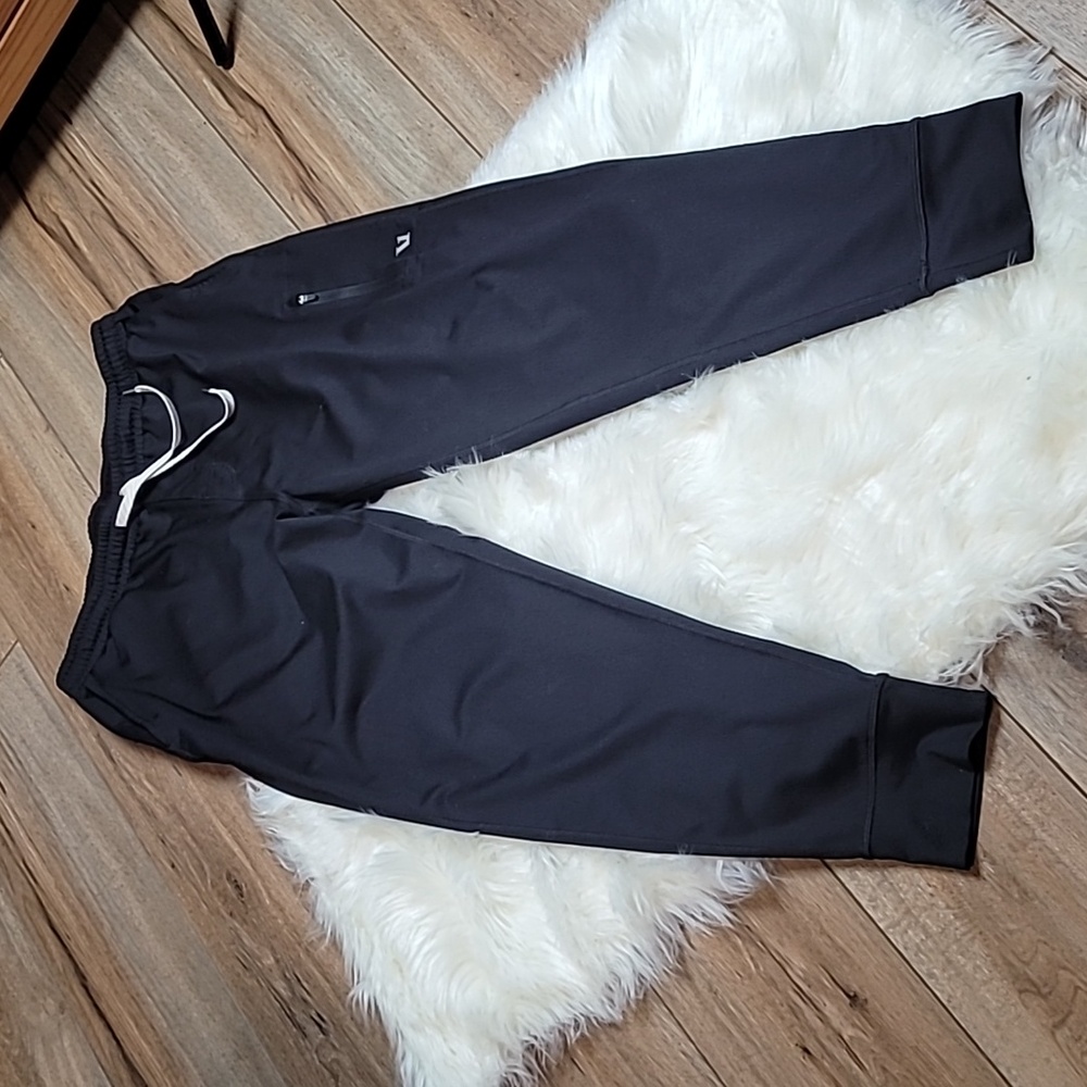 Vuori Charcoal Joggers with Zipper Pocket
